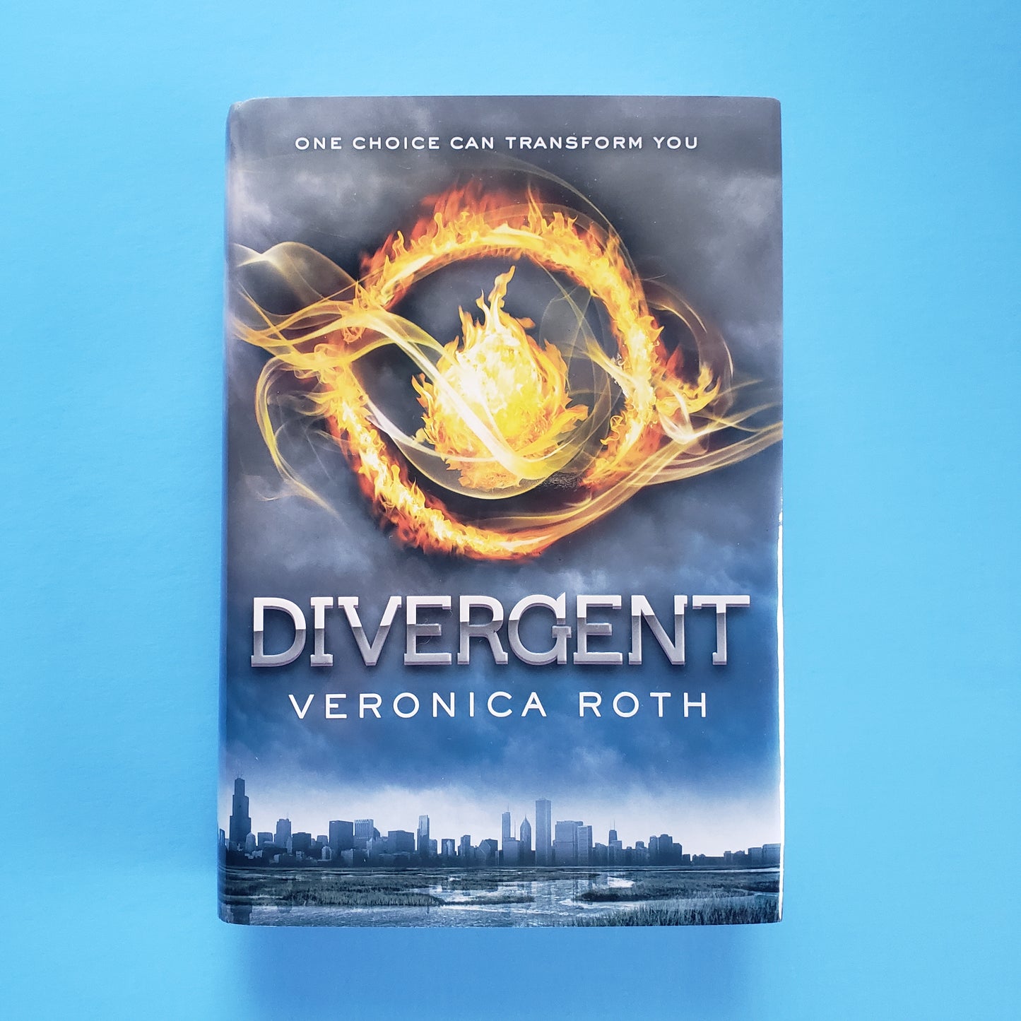 Divergent (Divergent, #1)